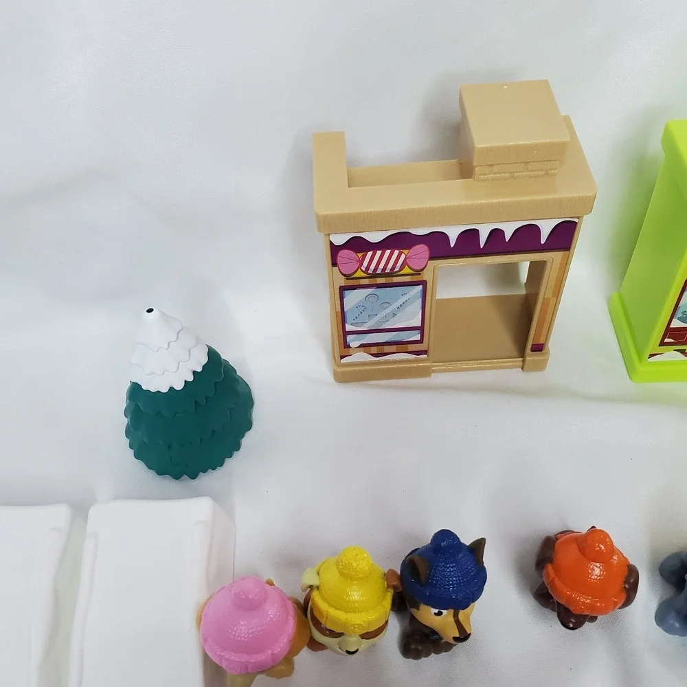 Paw Patrol Winter‎ Rescue Playset Arctic Snow Sled Figures Snowboard